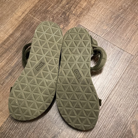 Teva Women’s Midform Universal Sandals Green - Picture 9 of 11